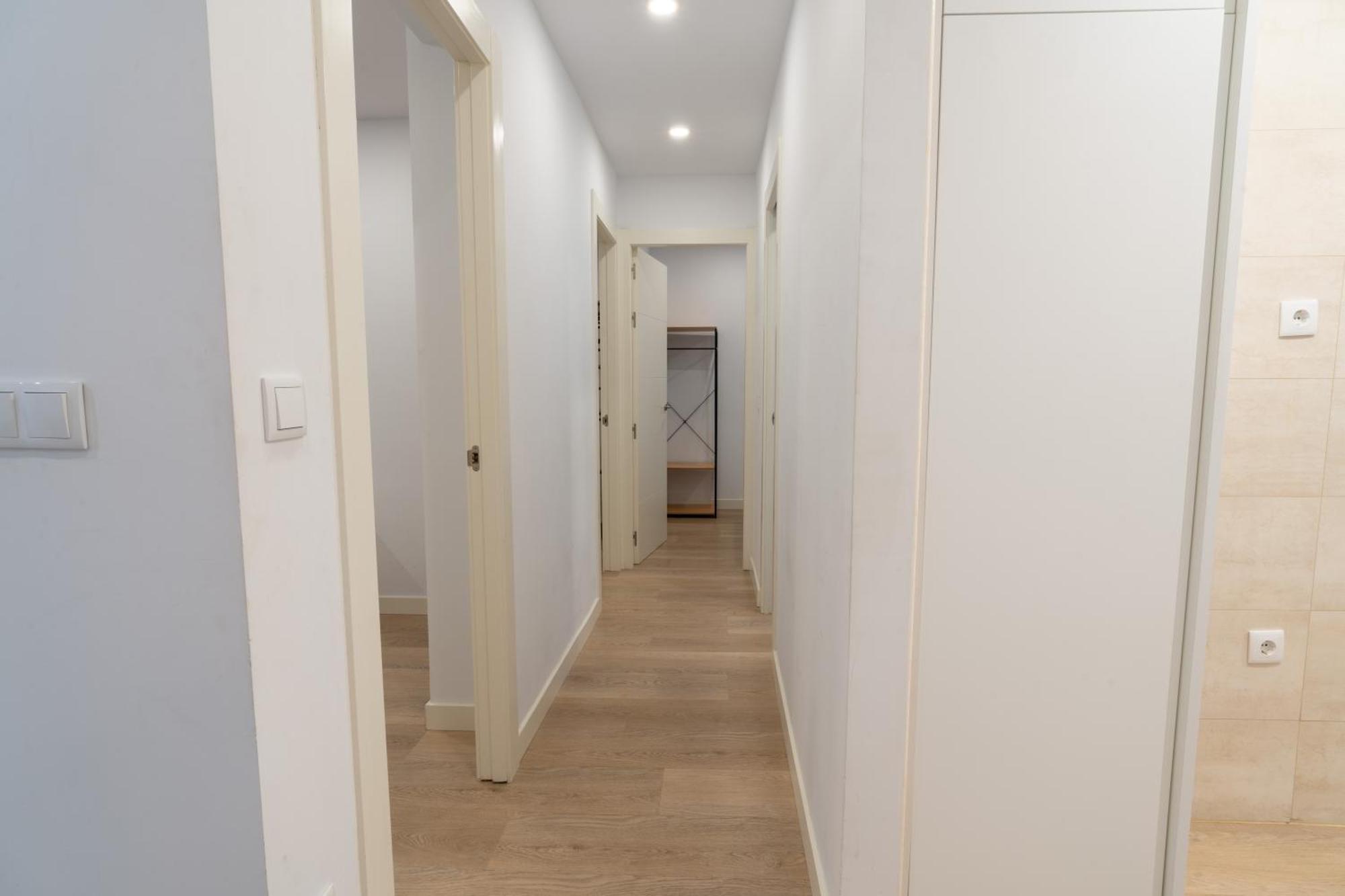 Tu Piso Nuevo En El Centro De *